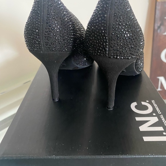 INC Iternational Concepts Zitah embellished pumps